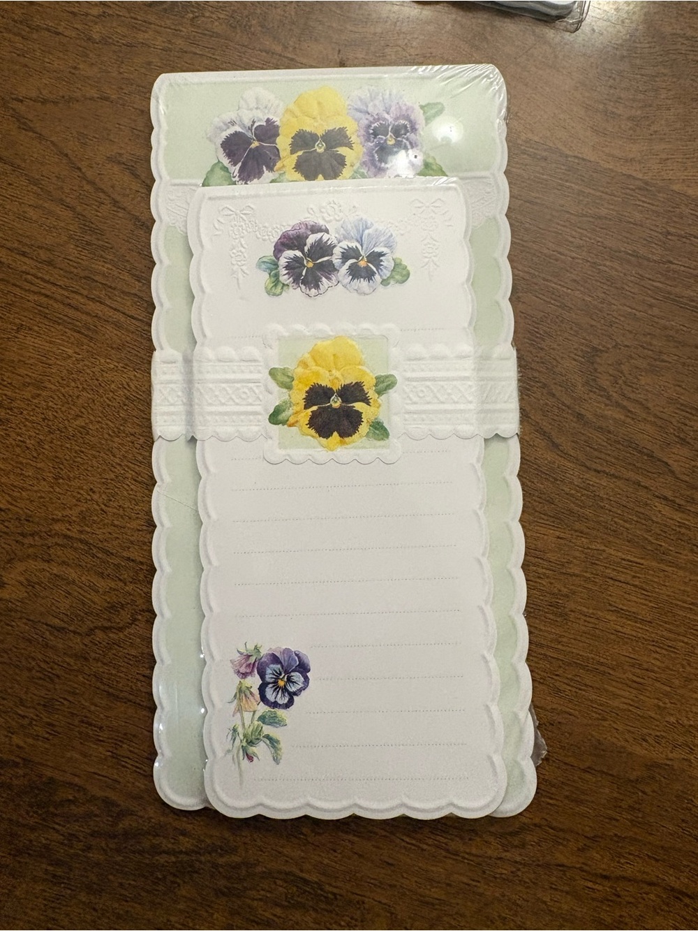 Floral Pansy Magnetic Notepad - Yellow & Purple